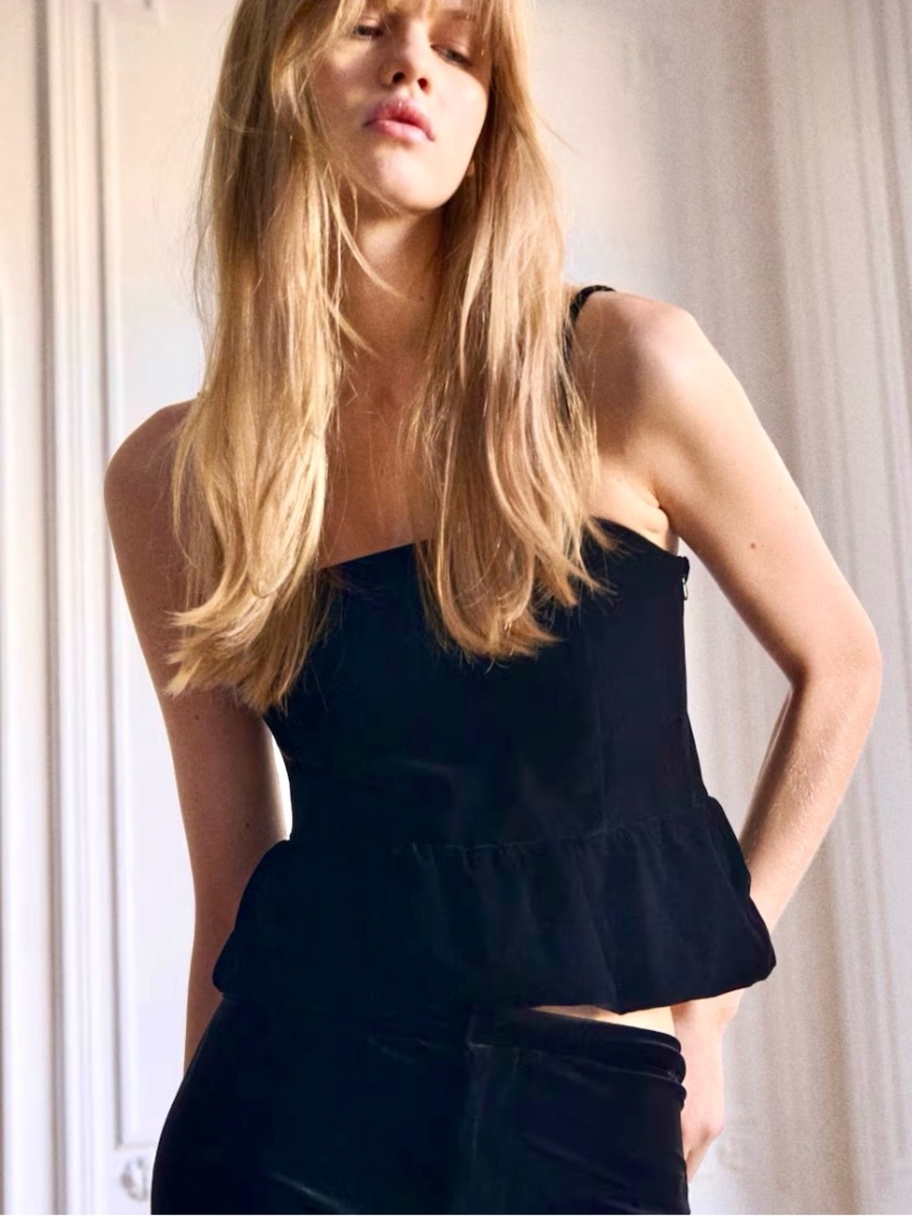 H&M BUBBLE-HEM STRAPPY VELVET TOP Black Ruffled Peplum NEW